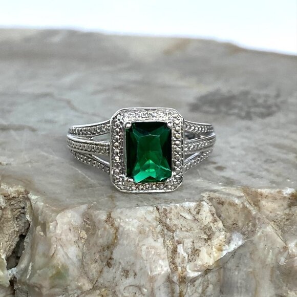 Sterling Silver 925 Rectangular Prong Set Green Emerald Glass Ring Sz 6.75 - Picture 5 of 16